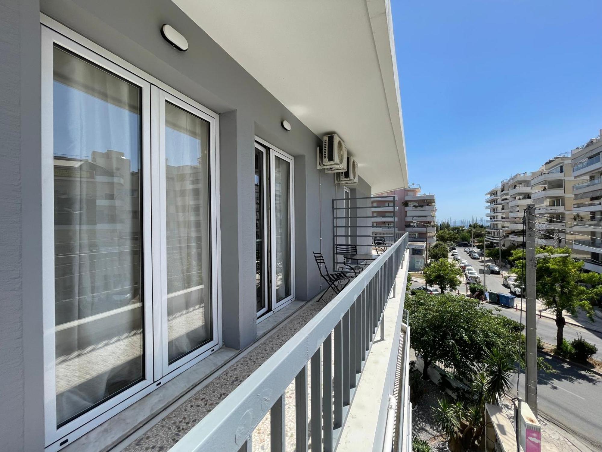Athenean Bnb Seaside Serenity Steps From The Riviera Екстериор снимка
